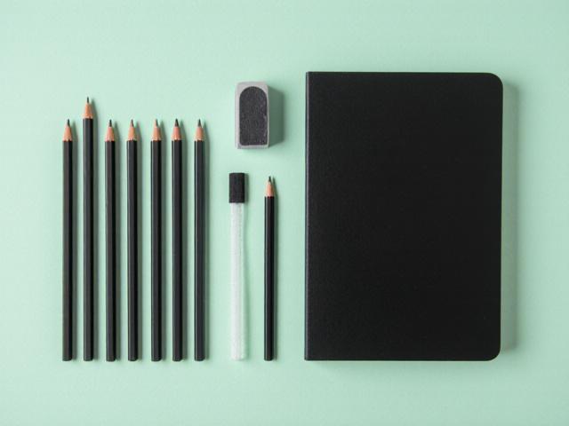Limited edition carbon sketching kit